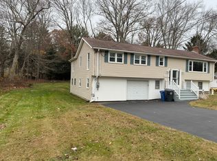 223 Boretz Rd, Colchester, CT 06415