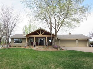 206 Calendar Isle, Center City, MN 55012