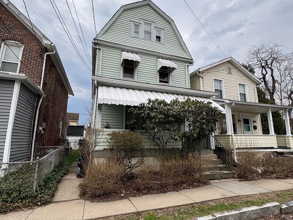 1st image of 28 Walnut St