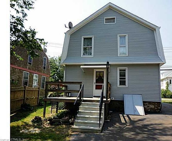 2nd image of 215 Hemingway Ave