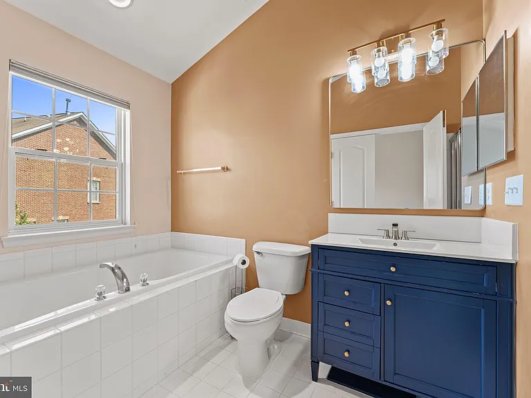 702 Anoosh Ct — Photo 19