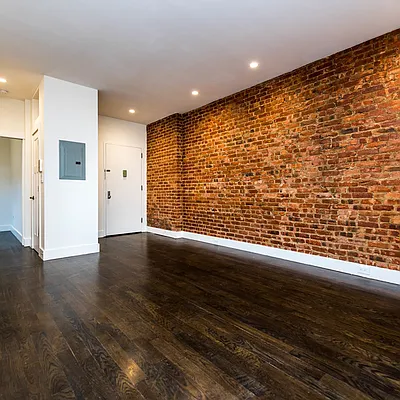 Rented by Nooklyn NYC LLC | media 12