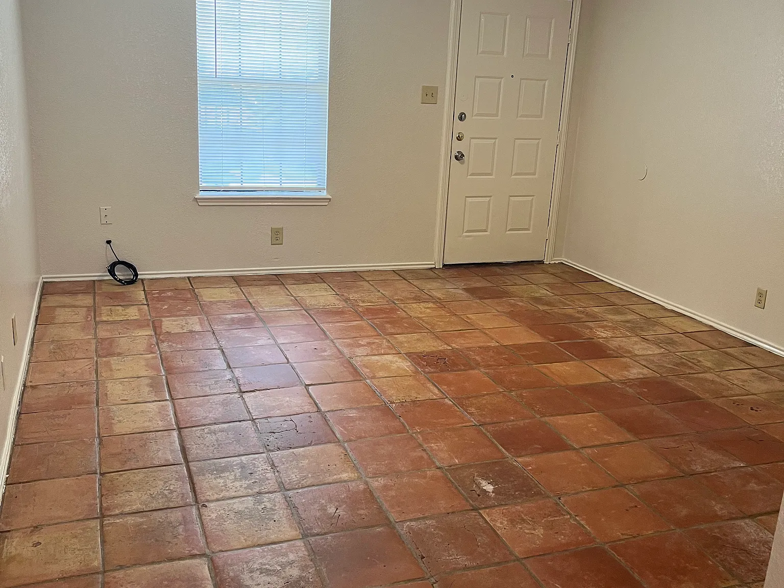 3 bed, 1300 sqft, $1,175 — Photo 3