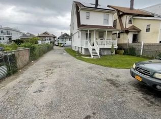 335 Beach 45 St, Far Rockaway, NY 11691