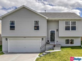 19467 T St, Omaha, NE 68135