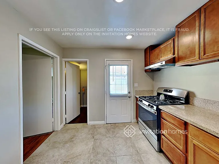 12000 Lorne St — Photo 8