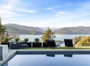 6252 Overstone Dr, West Vancouver, BC V7W 1X8