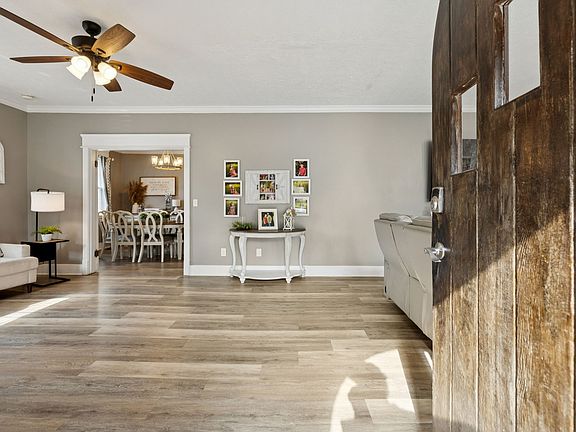 5th image of 111 Oak Grove Rd