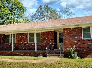 126 SW 6th St, Checotah, OK 74426