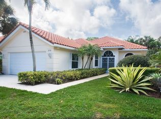 213 E Tall Oaks Cir, Palm Beach Gardens, FL 33410