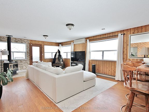 4th image of 1099 Poplar Rd