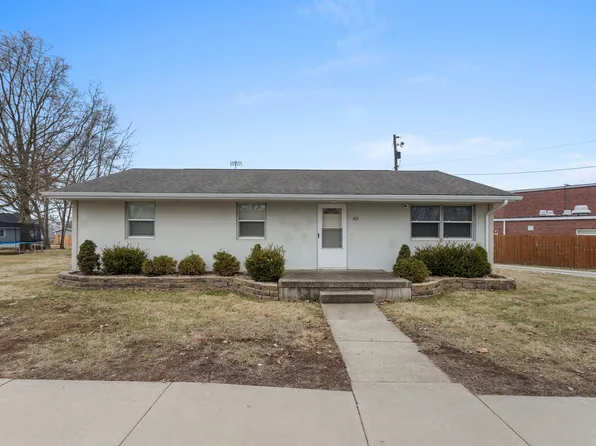 101 W State St, Mahomet, IL 61853