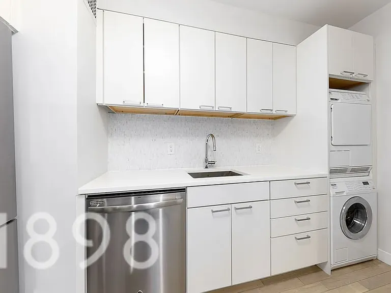 245 E 80th St #6K — Photo 6
