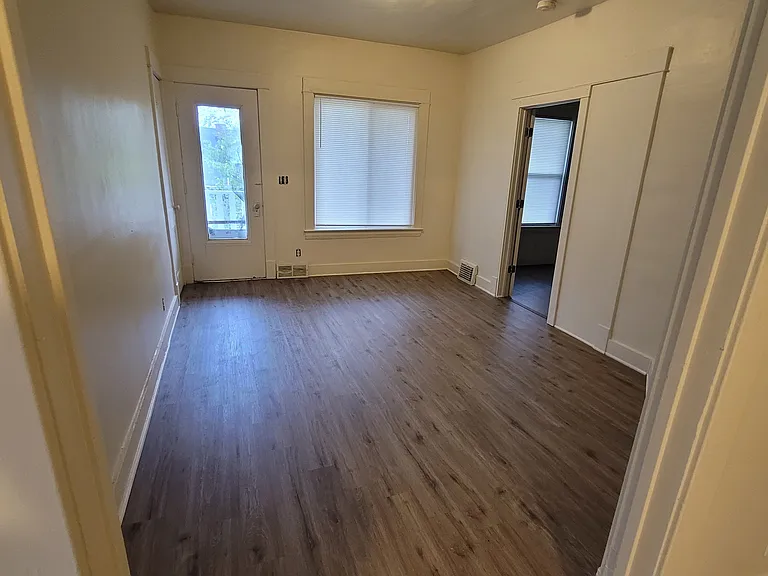 8001 Force Ave #UP — Photo 2