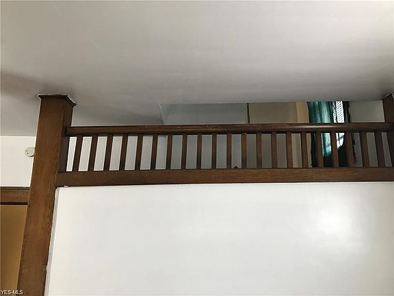 4th image of 914 13th St NE