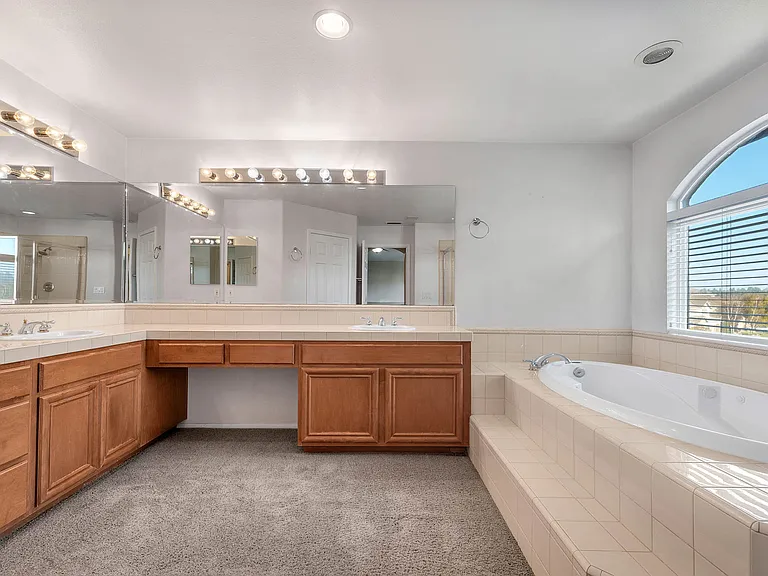 2016 Magpie Ct — Photo 15