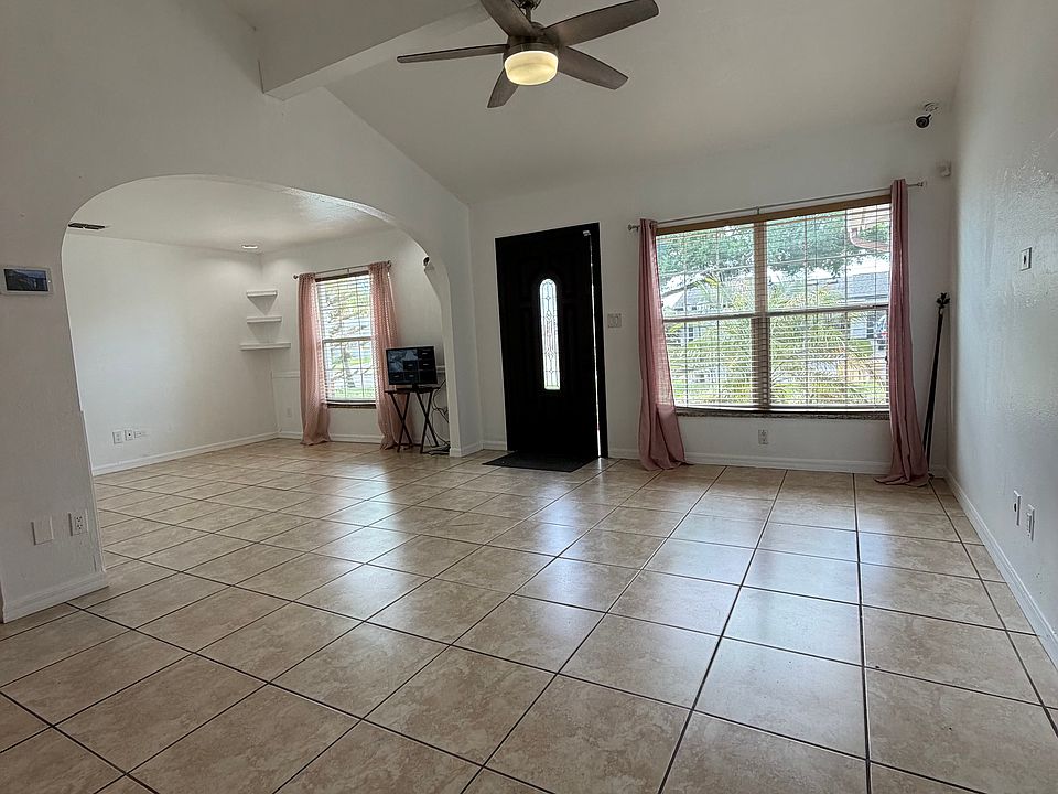 1st image of 101 Gardenia Rd