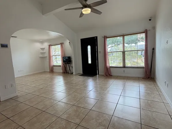 101 Gardenia Rd, Kissimmee, FL 34743