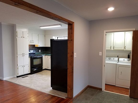 4th image of 3330 Parker Ln