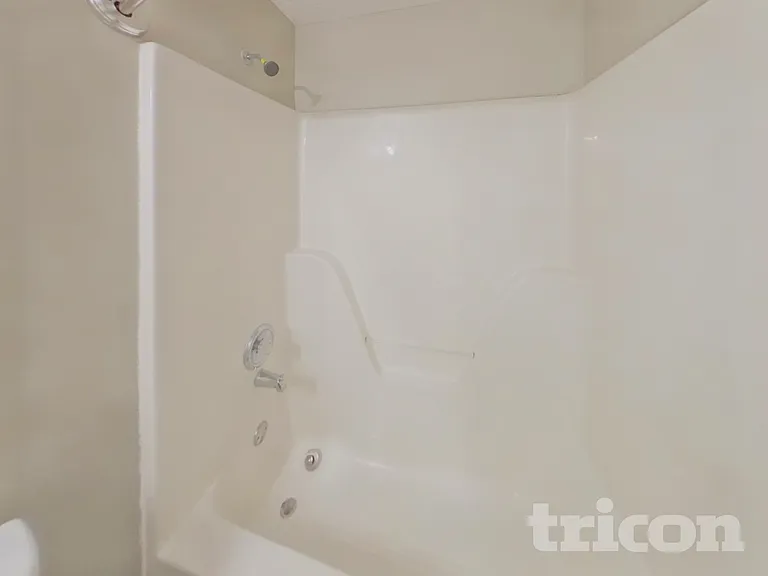 760 Country Lake Ct — Photo 16