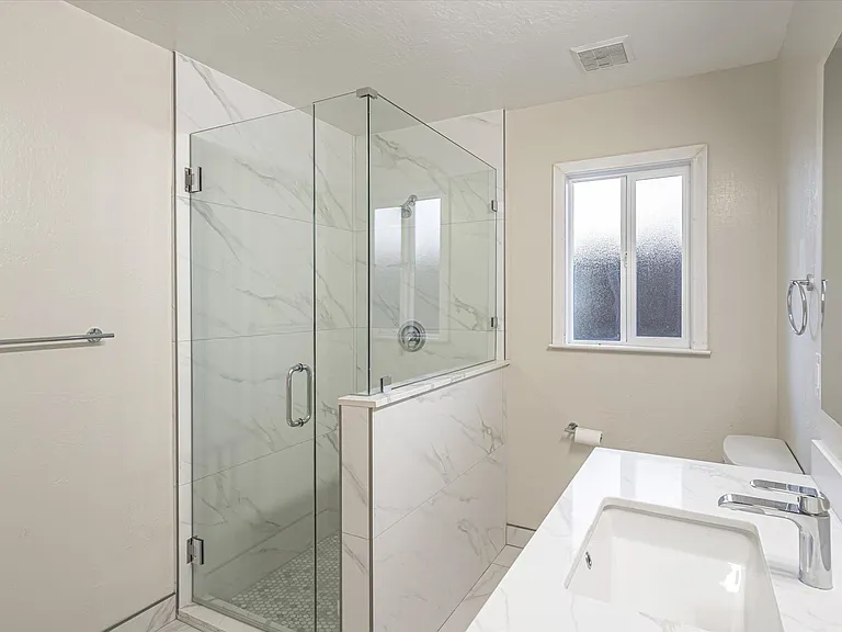 109 Cleland Ave — Photo 9