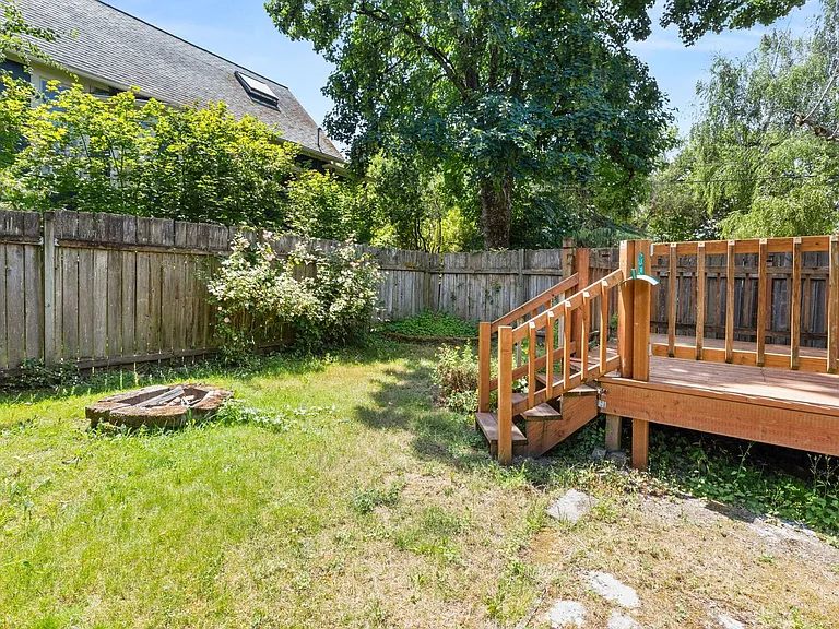 2708 SE Clinton St — Photo 38