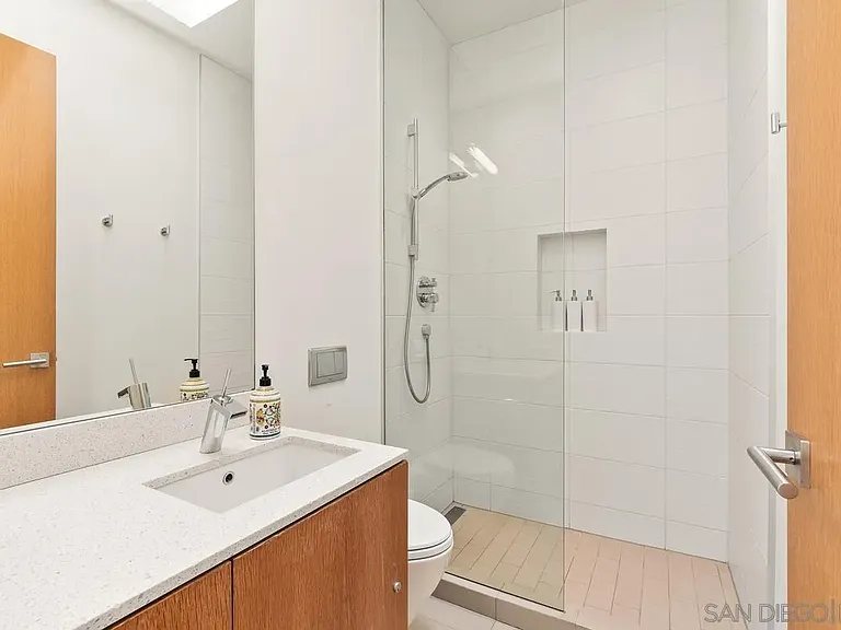 8001 Calle De La Plata — Photo 54