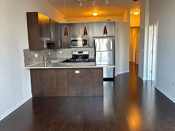 2nd image of 1464 1/2 S Michigan Ave