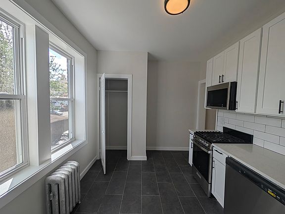 5th image of 179 Madison St APT B9