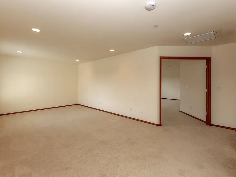 1187 Swan Loop — Photo 23