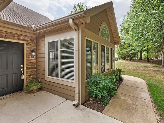 2nd image of 1651 W Southfield Cir
