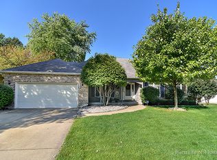 245 Lra Dr, Aurora, IL 60506