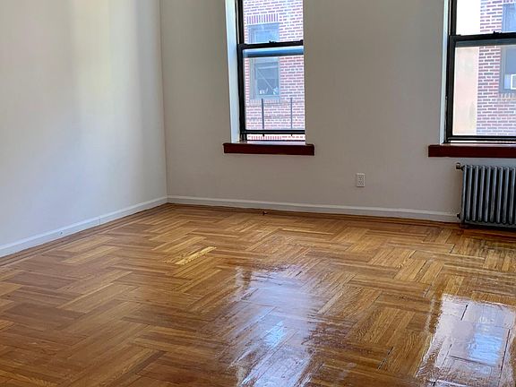 5th image of 16818 Crocheron Ave