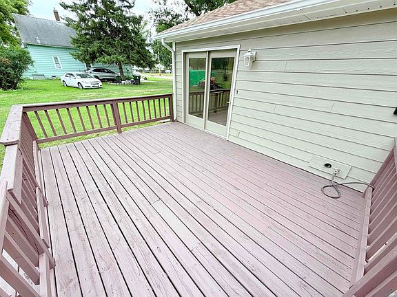 5th image of 2826 Home St