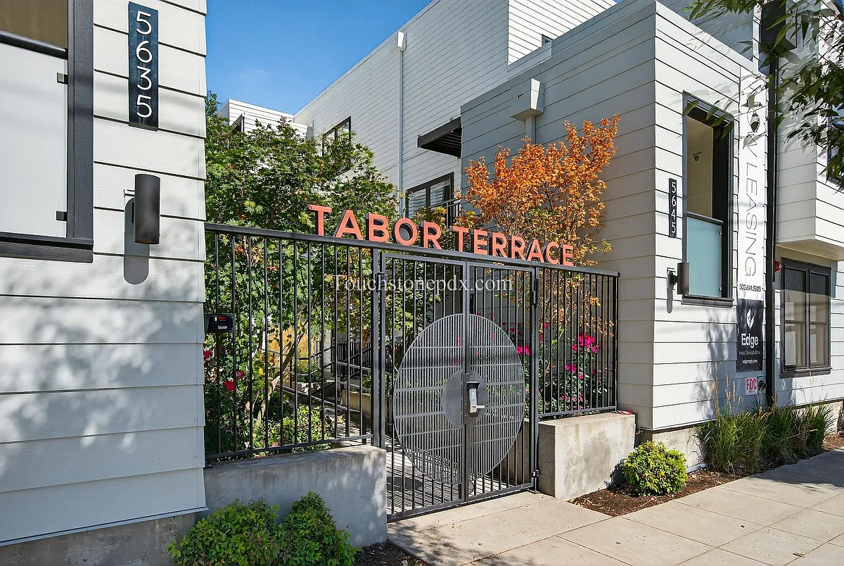 Building Photo - Tabor Terrace