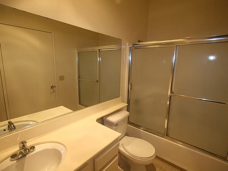 3637 Clarington Ave #213 — Photo 58