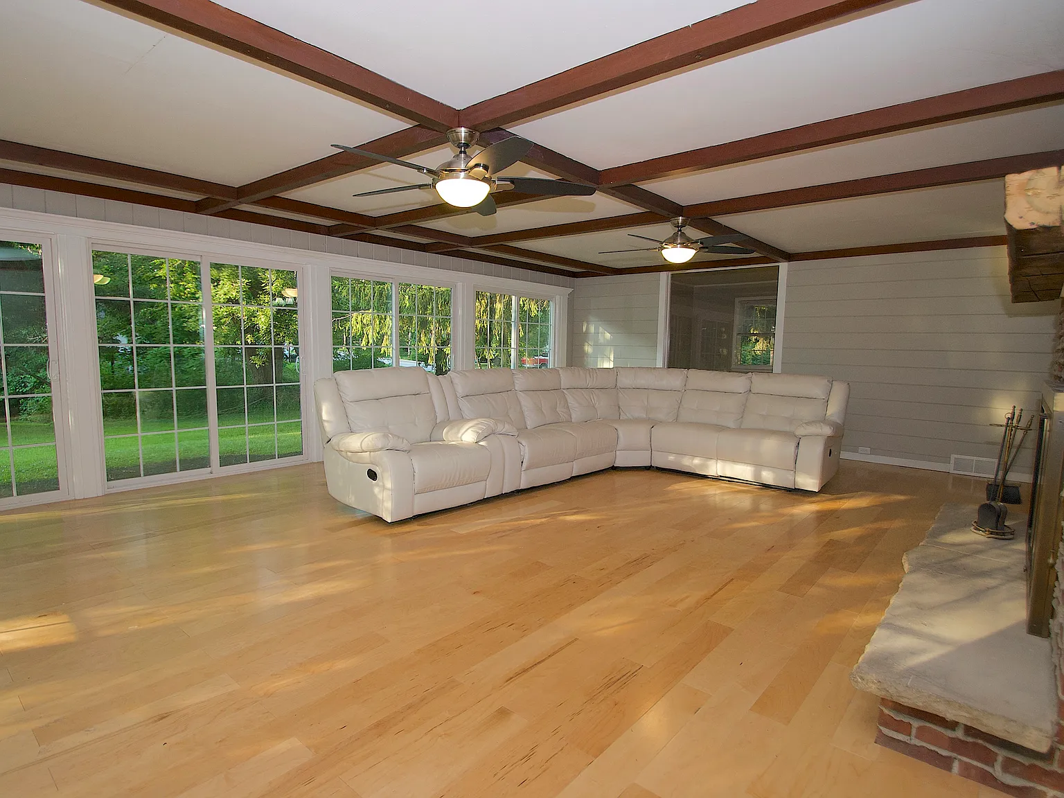 S Beachview Rd, Willoughby — Photo 4