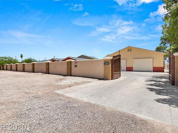 4th image of 2547 E Hacienda Ave