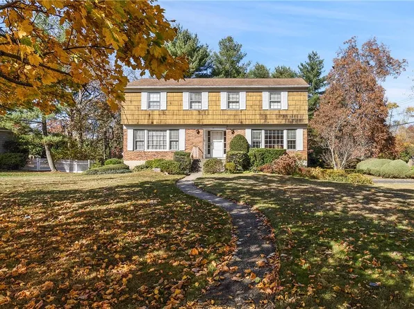 31 Boxwood Place, Rye Brook, NY 10573