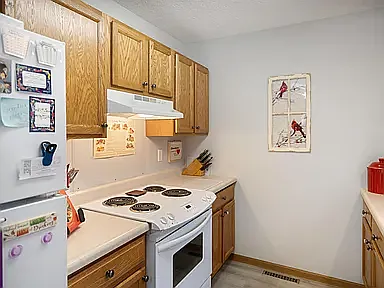 506 Larkspur Ln — Photo 13