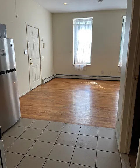 30 Erie St #1 — Photo 11