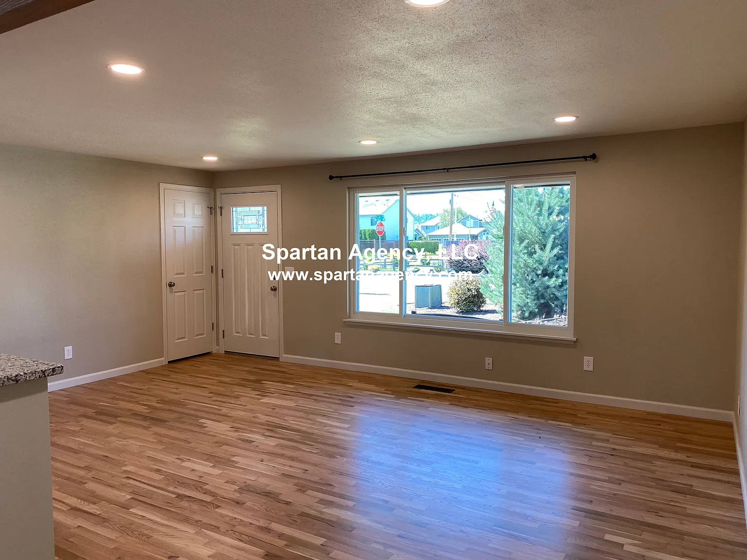 3 bed, 1770 sqft, $2,695 — Photo 2