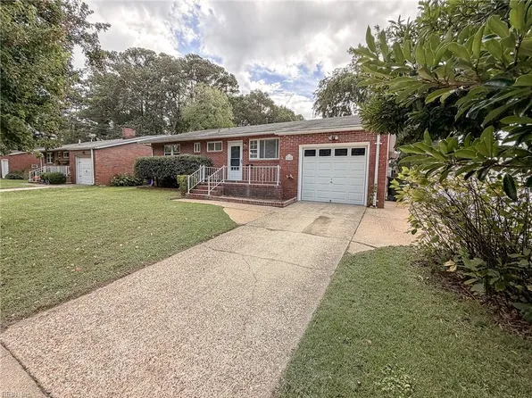 1605 Beaumont Ct, Norfolk, VA 23503