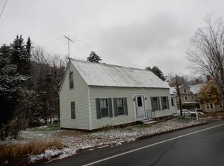 7 High St, Hollis Center, ME 04042