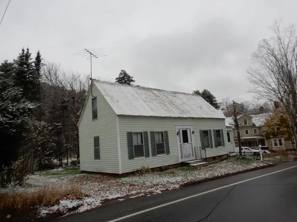 7 High Street, Hollis, ME 04042