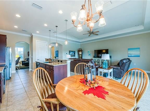 5th image of 10568 Carena Cir