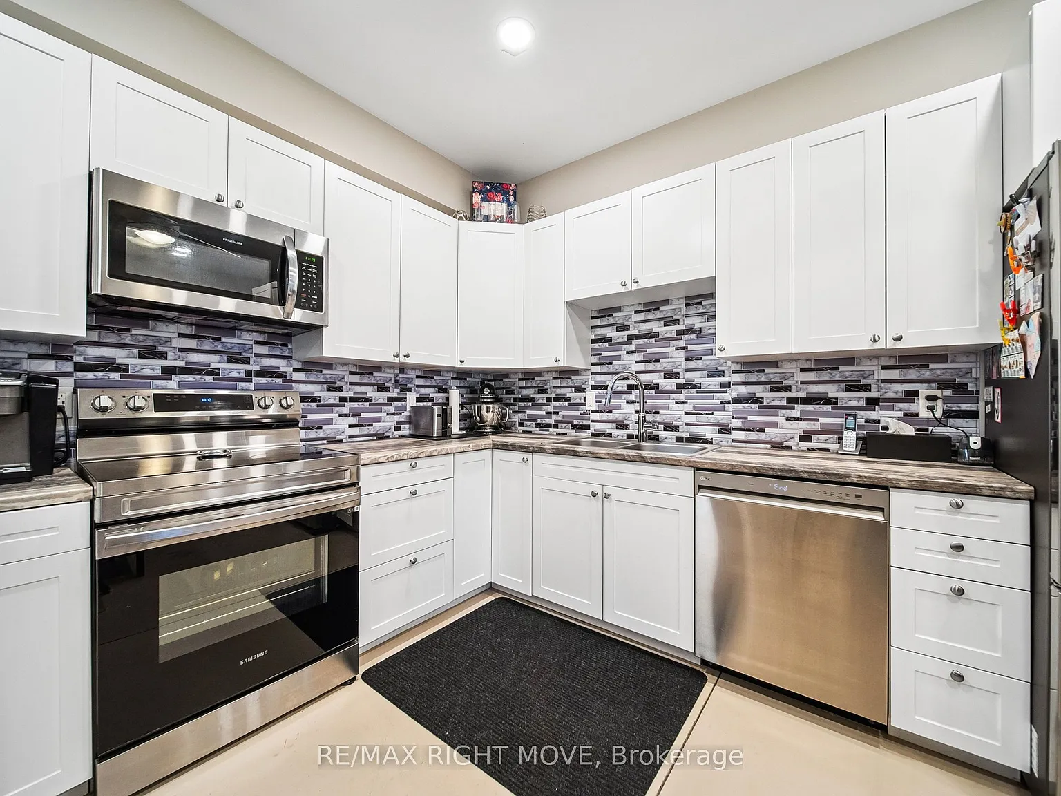 2 bed, $2,300 — Photo 3