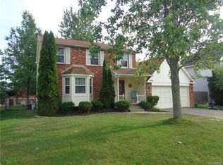 78 Brush Creek Rd, Williamsville, NY 14221