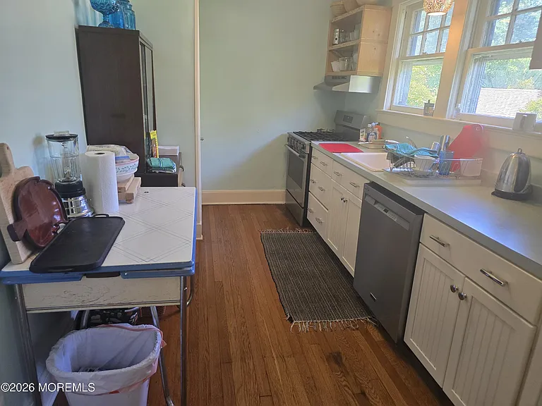 46 Evergreen Ave — Photo 12