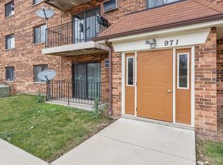 971 N Rohlwing Rd, Addison, IL 60101